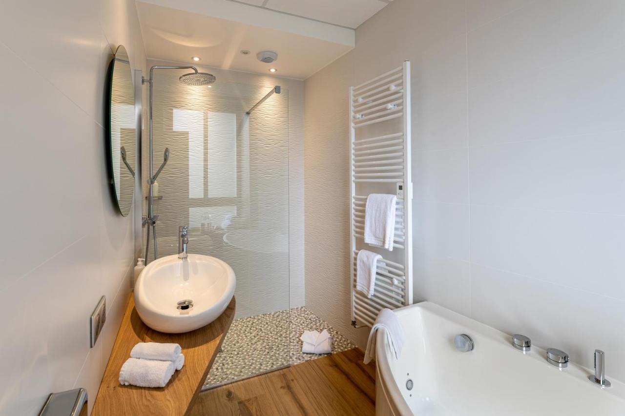 Best Western Grand Hotel De Bordeaux Aurillac Bagian luar foto