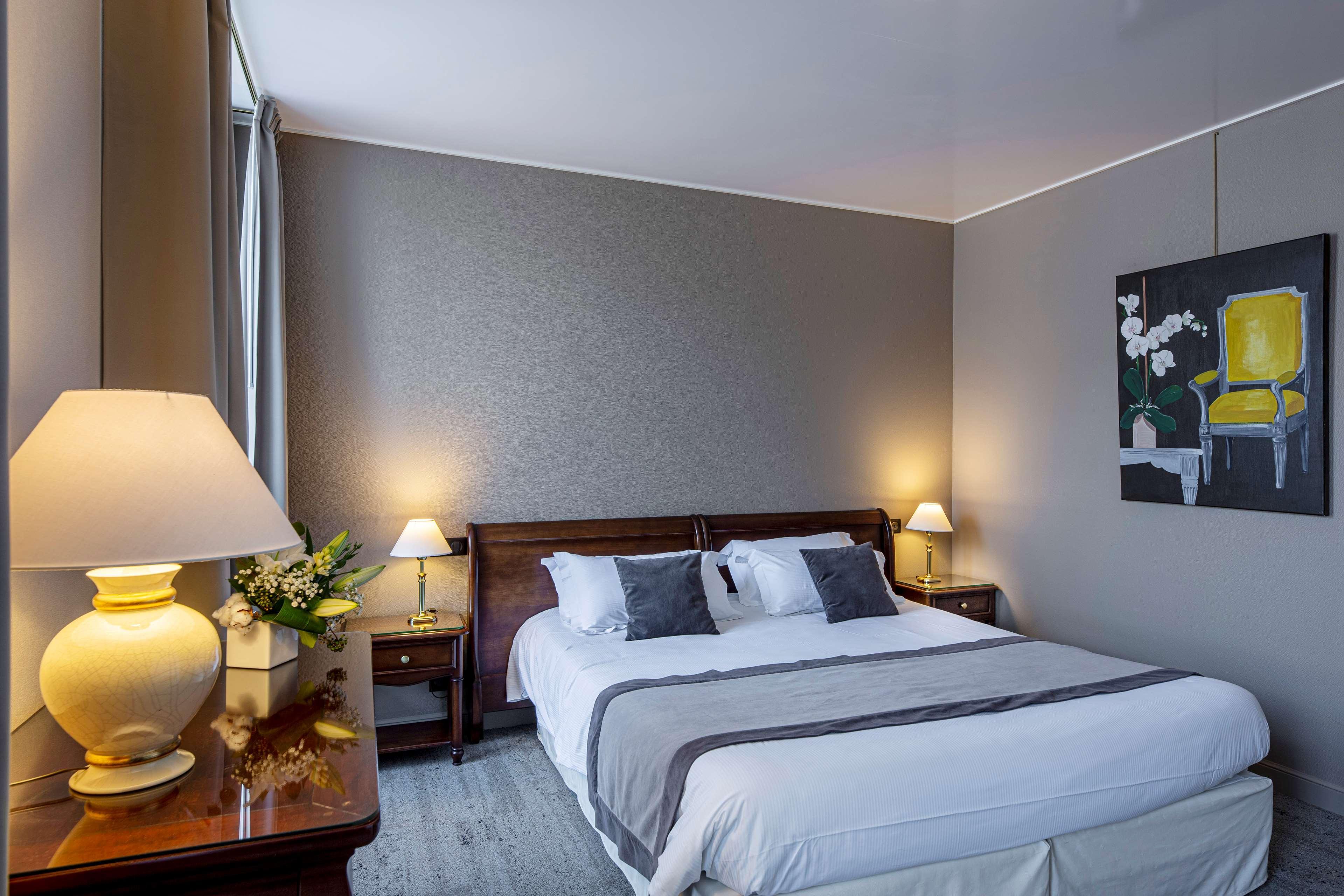 Best Western Grand Hotel De Bordeaux Aurillac Bagian luar foto