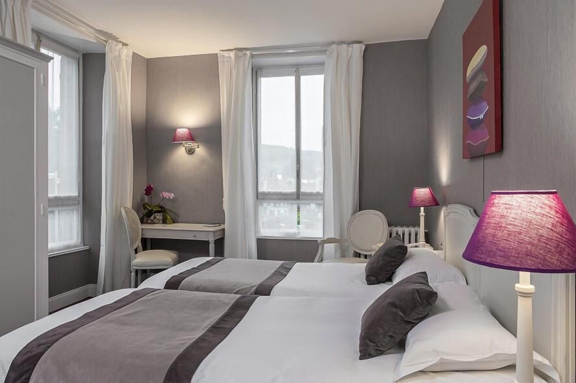 Best Western Grand Hotel De Bordeaux Aurillac Bagian luar foto