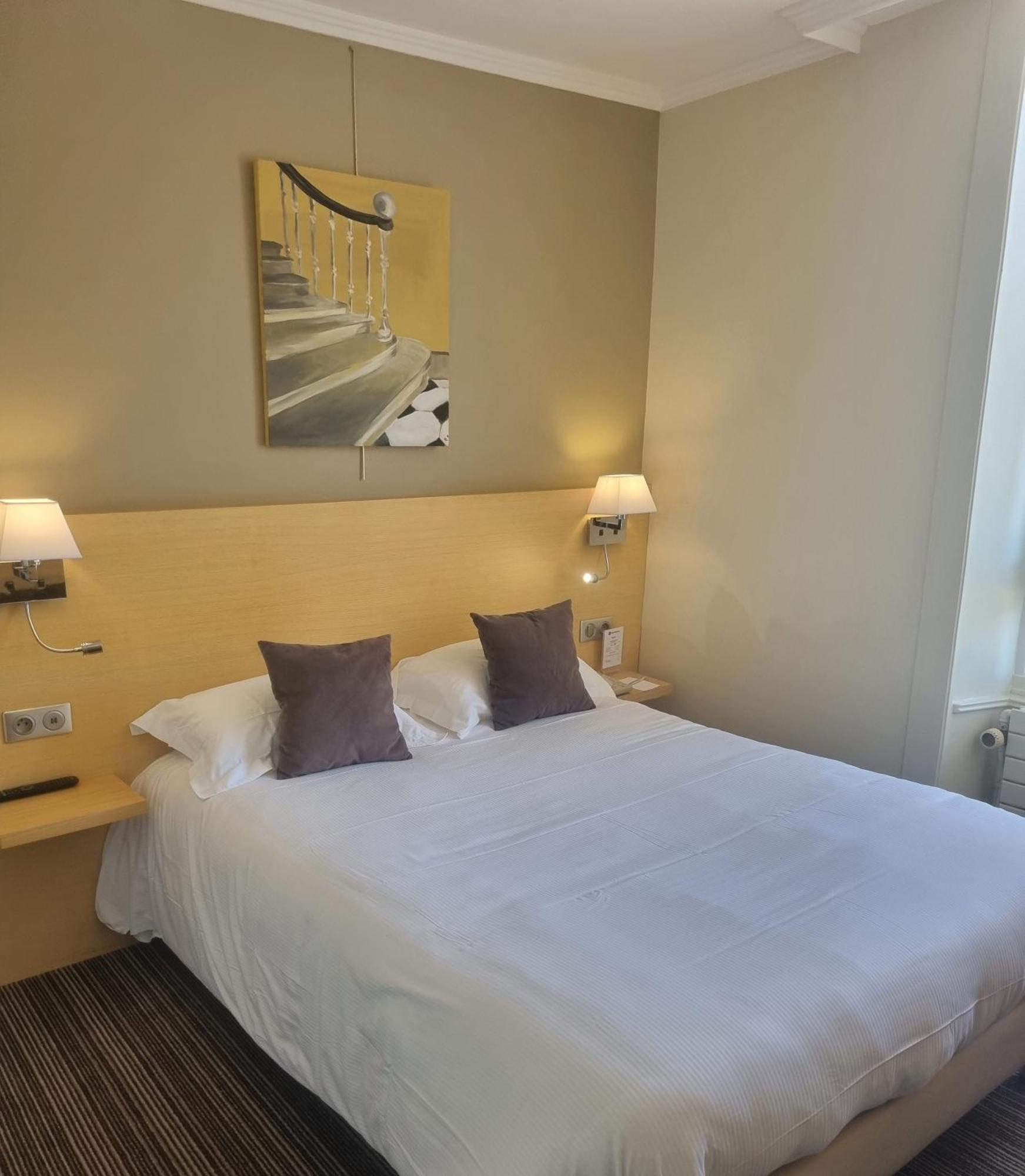 Best Western Grand Hotel De Bordeaux Aurillac Bagian luar foto