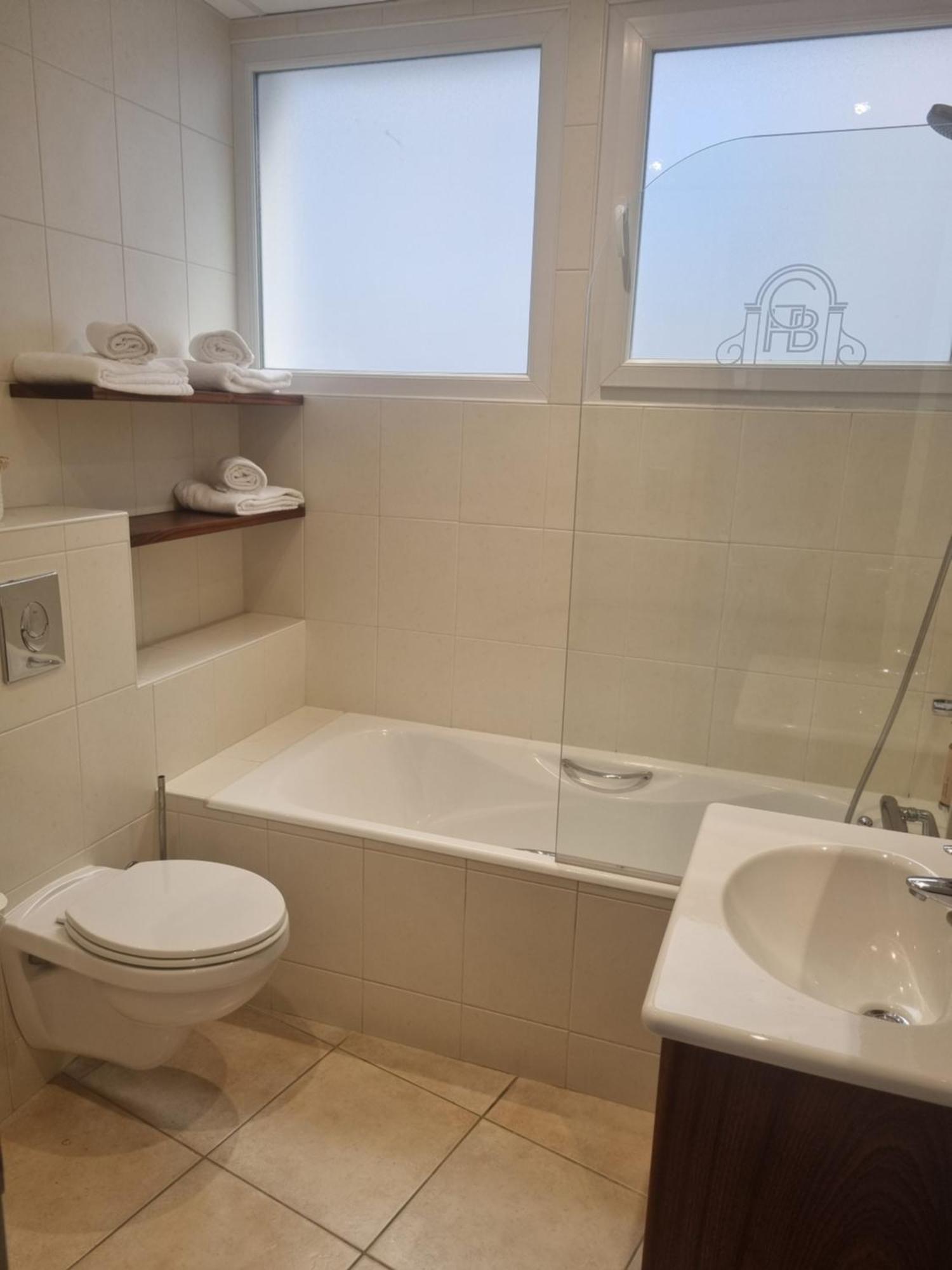 Best Western Grand Hotel De Bordeaux Aurillac Bagian luar foto