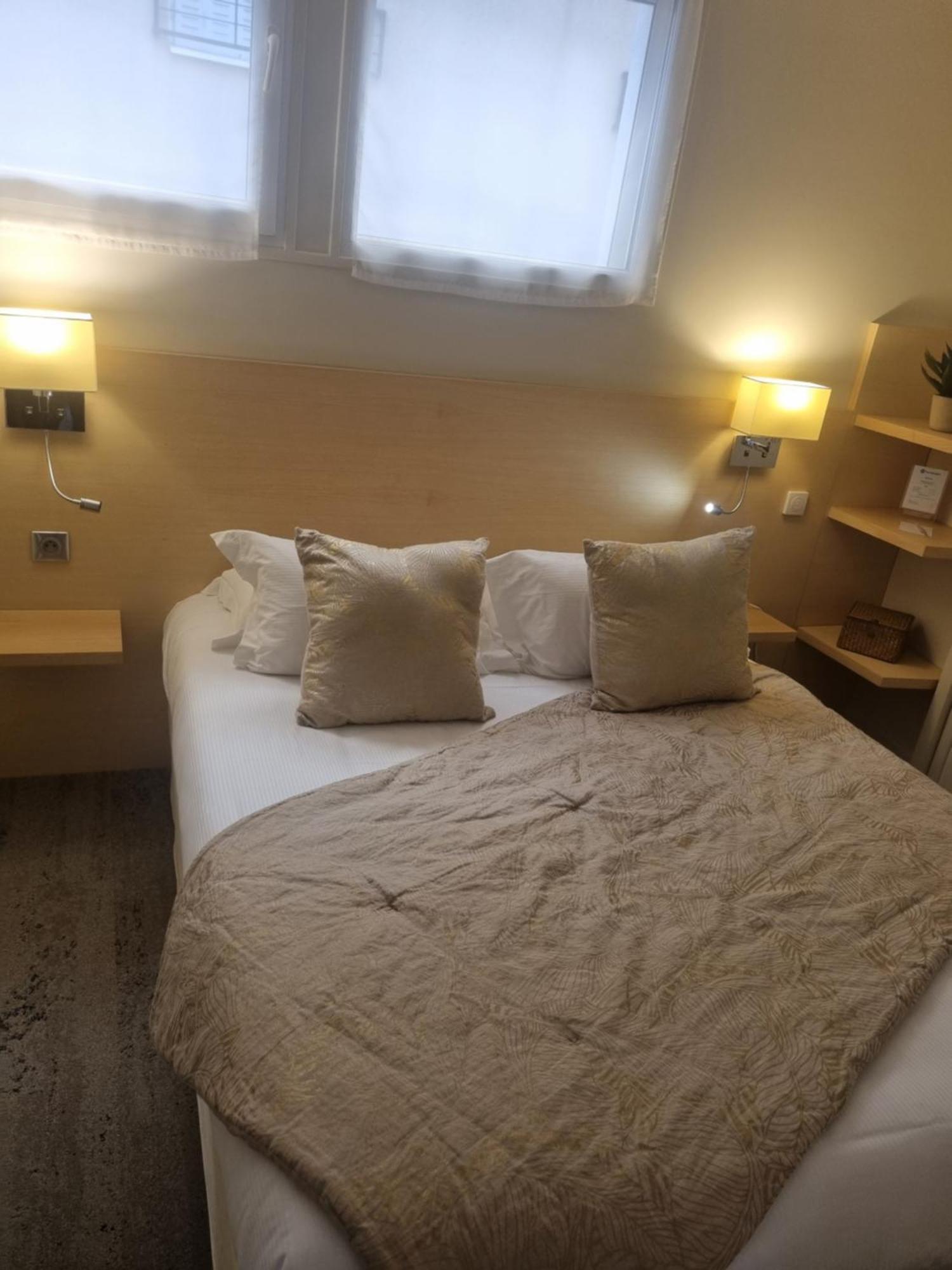 Best Western Grand Hotel De Bordeaux Aurillac Bagian luar foto